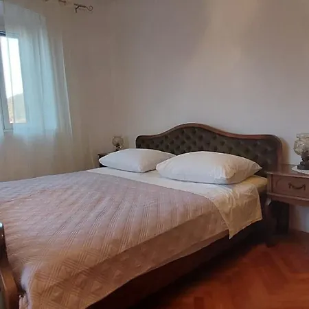 House Vrisnik * Елса