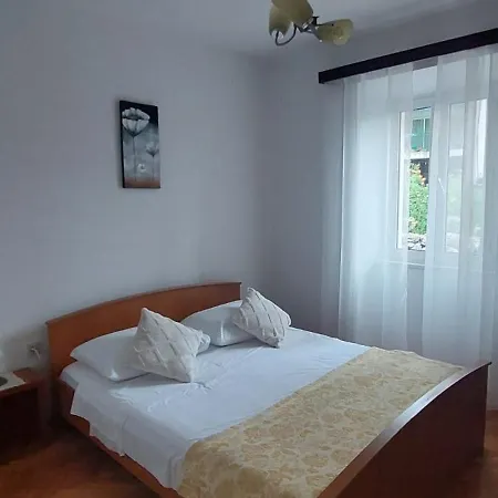 Ferienhaus House Vrisnik